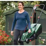 ⁦ماكينة قص نجيل كهرباء بوش 1200 وات مقاس 32 سم BOSCH  EasyRotak 32-235⁩ - الصورة ⁦5⁩